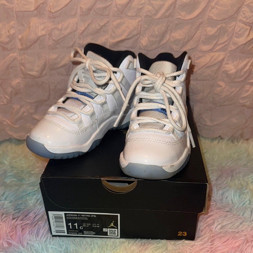 Jordan Kids White and Blue Retro Sneakers
